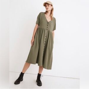 Madewell Lightspun Button-Front Pockets Midi Gauzy Cotton Dress in Green size M